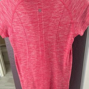 Swiftly lululemon shirt